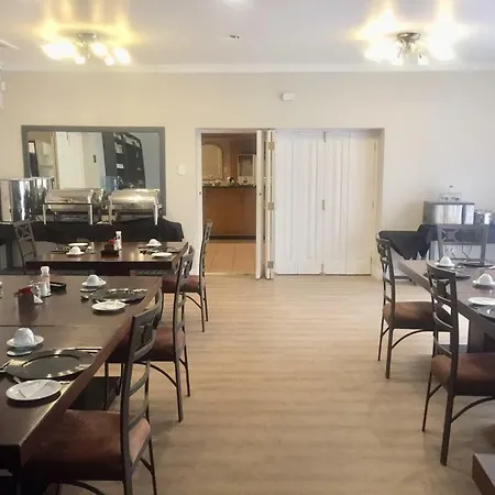 Hill Street Manor Guest house *